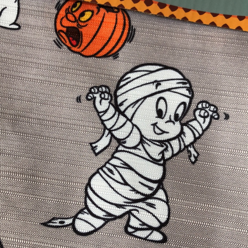 CASPER The Friendly Ghost HALLOWEEN Shower Curtain - Picture 3 of 7